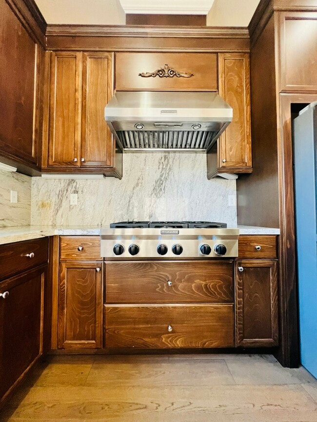 Foto del edificio - 3024 Sonsilla Ln