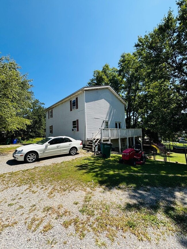 Building Photo - 265 Wakeman Ct NE
