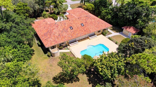 Foto del edificio - 9033 Winding Woods Dr