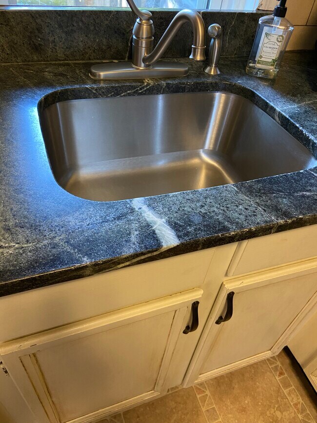 Soapstone - 1625 Laurel St