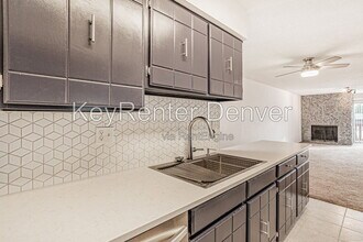 Building Photo - 865 S Quebec St