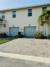 Building Photo - 3956 Poinciana Ln