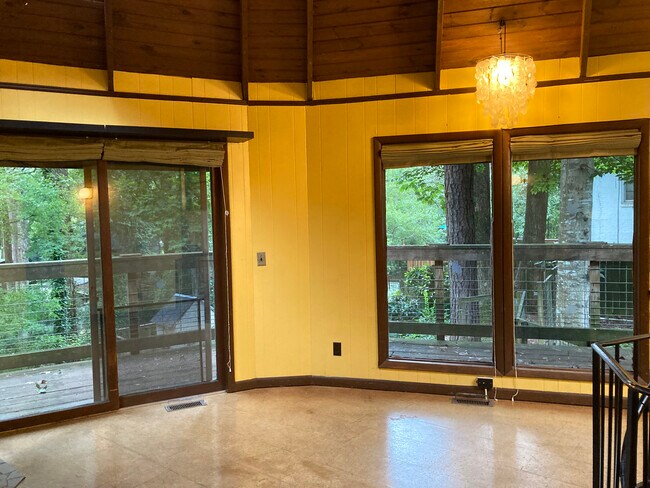 sala de estar - 814 Tullahoma Dr