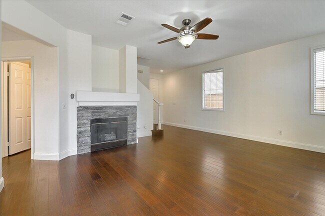 Building Photo - 152 Elise Way