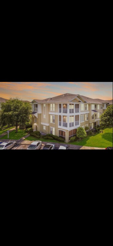 Building Photo - 8290 Gate Pkwy W