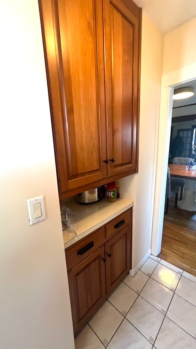 Foto del edificio - 36-38 Willard Ave. Unit 2