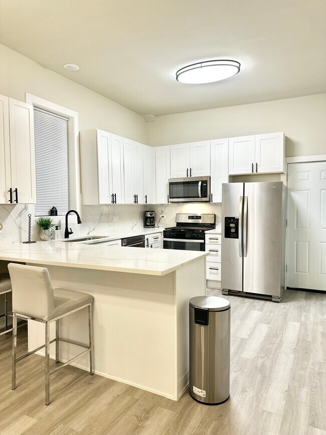 Foto del edificio - 2837 W Lexington St