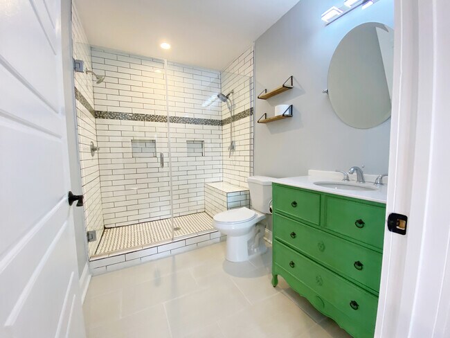 Baño 1 - 1101 N 2nd St