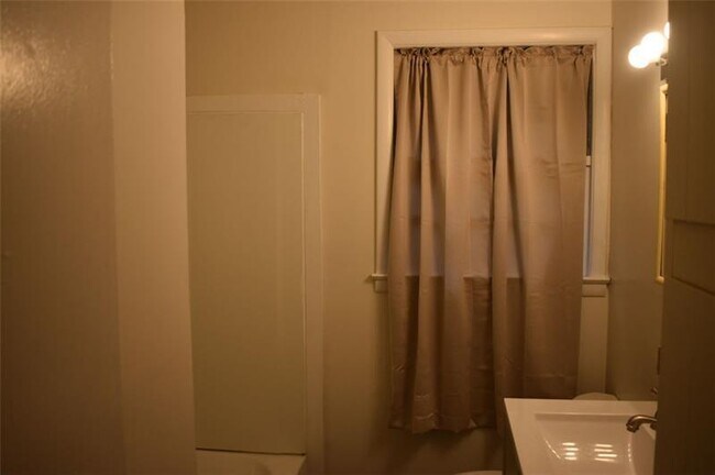 Building Photo - 2590 N Pierce Cir
