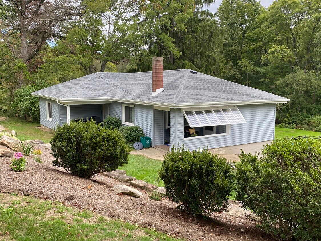 30 Hemphill Rd, Tarentum, PA 15084 House Rental in Tarentum, PA