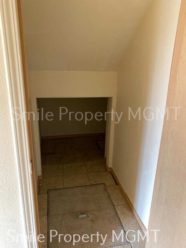 Building Photo - 2523 SE 105th Ave