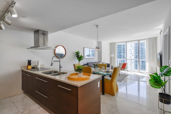 Foto del edificio - 485 Brickell Ave