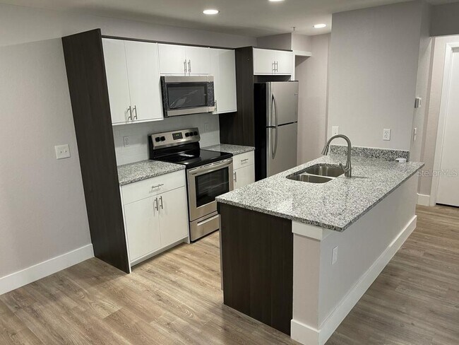 Foto del edificio - 615 Dory Ln