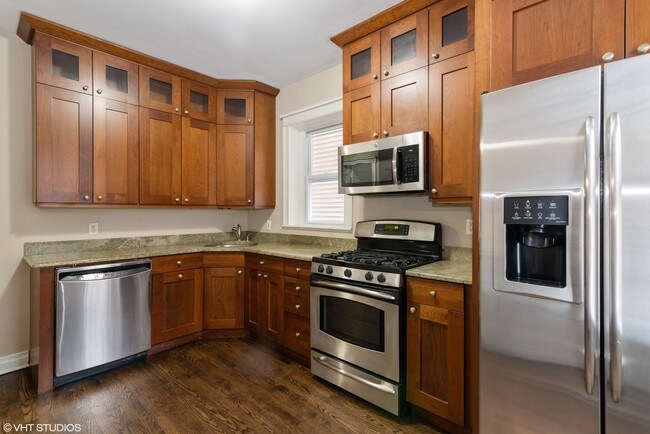 Foto del edificio - 1341 W Waveland Ave