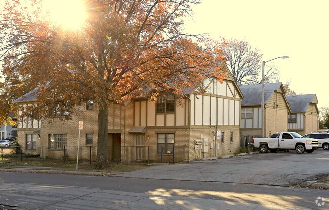 Foto del edificio - Oak Park Town Homes