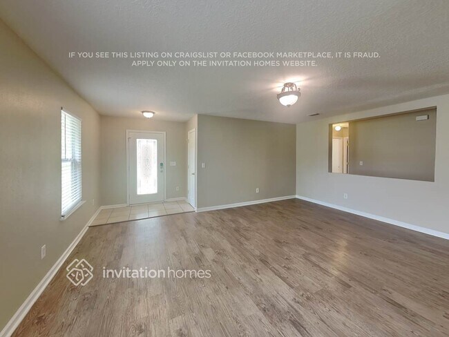 Foto del edificio - 7102 Beekman Lake Dr