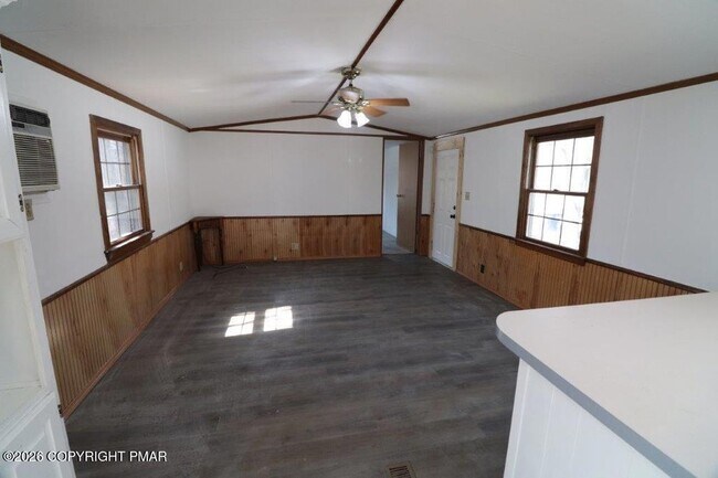 Foto del edificio - 238 Birchwood Ln
