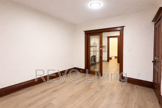 Photo du bâtiment - 7 Centre St