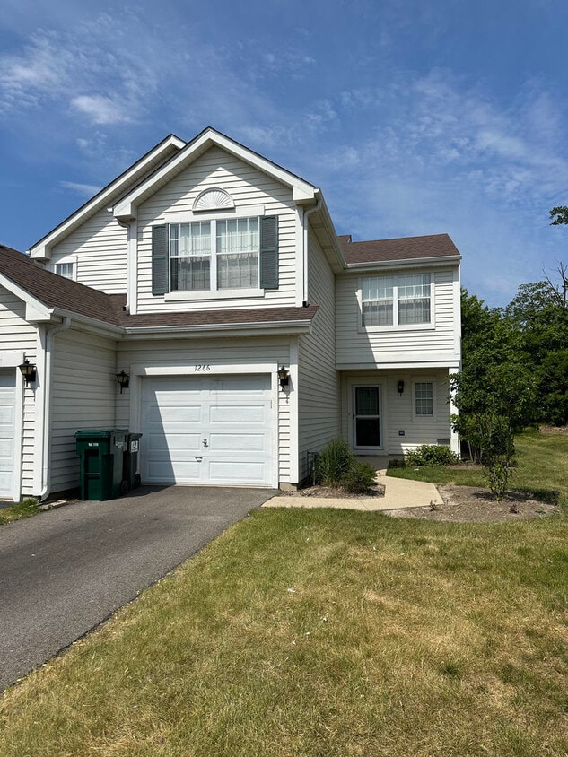 Primary Photo - 1266 S Candlestick Way