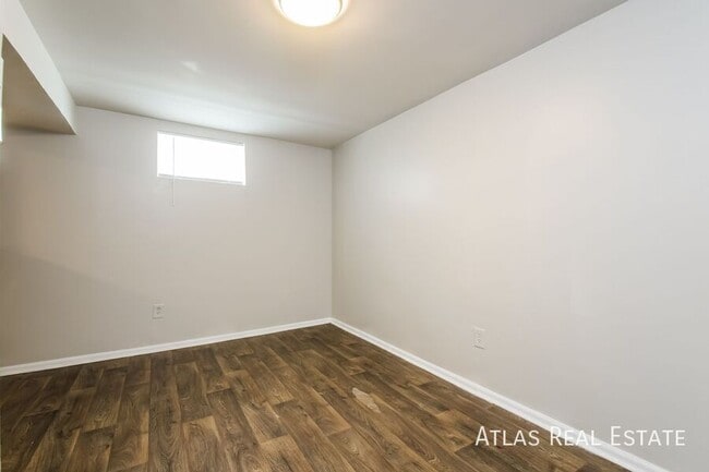 Building Photo - 4030 Kalamath St
