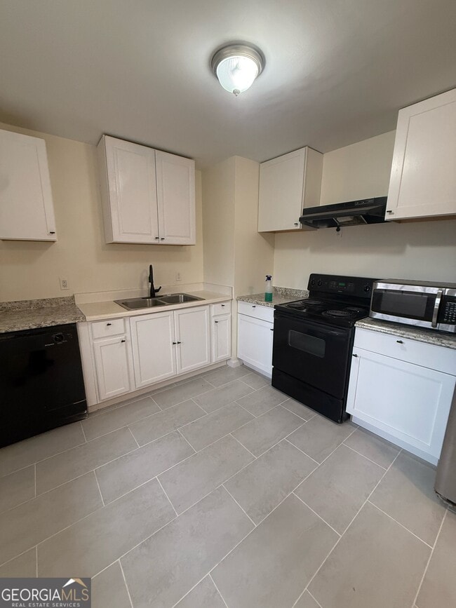 Building Photo - 1732 Slate Rd