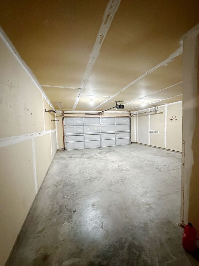 Building Photo - STUNNING Pond Views in this 2-Bed, 2-Bath Duplex