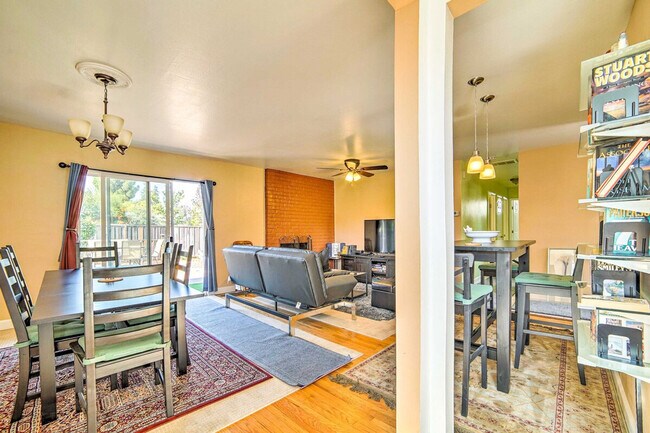 Foto del edificio - 2475 Armstrong Pl