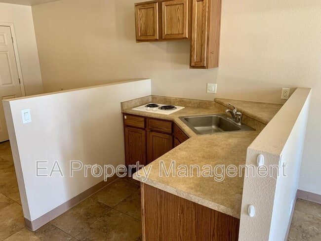 Building Photo - 502 U.S. Rte 66