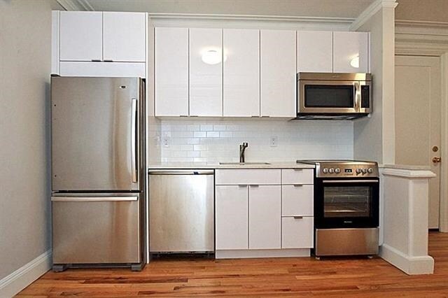 Foto del edificio - 906 HUDSON St