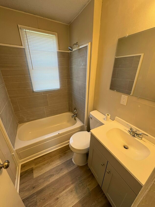 Foto principal - 1116 Ash Ave