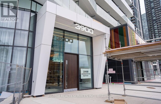 Photo du bâtiment - 3900 Confederation Pkwy