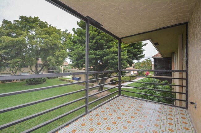 Foto del edificio - 1251 NW 13th St