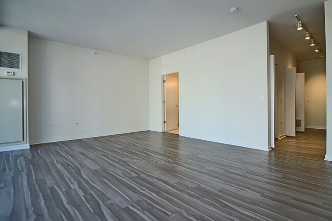 Foto del edificio - 812 N LaSalle St