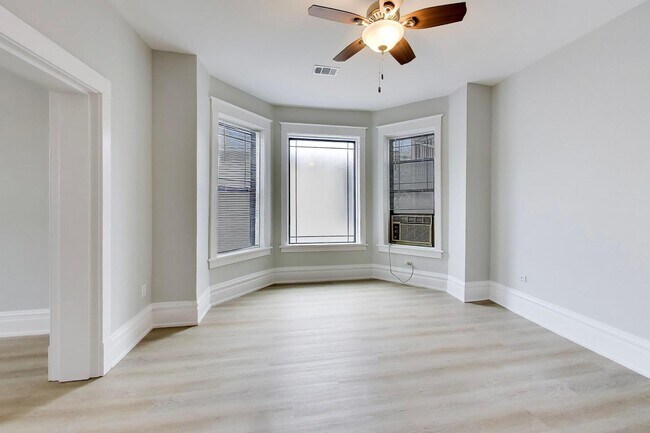 Foto del edificio - 2114 W Byron St