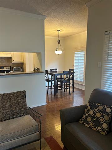 Foto del edificio - 1106 Quail Valley Ln