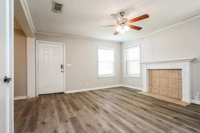 Building Photo - 505 Plainview Dr