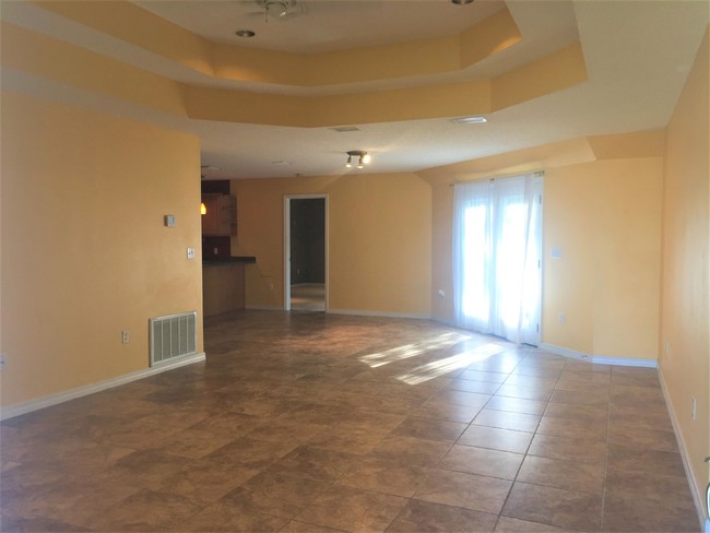 Building Photo - 113 Ashley Dr