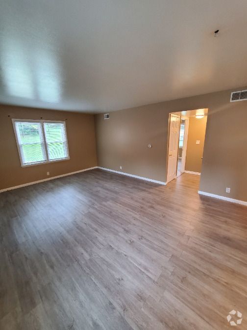 Building Photo - 1336 E Randolph Ct