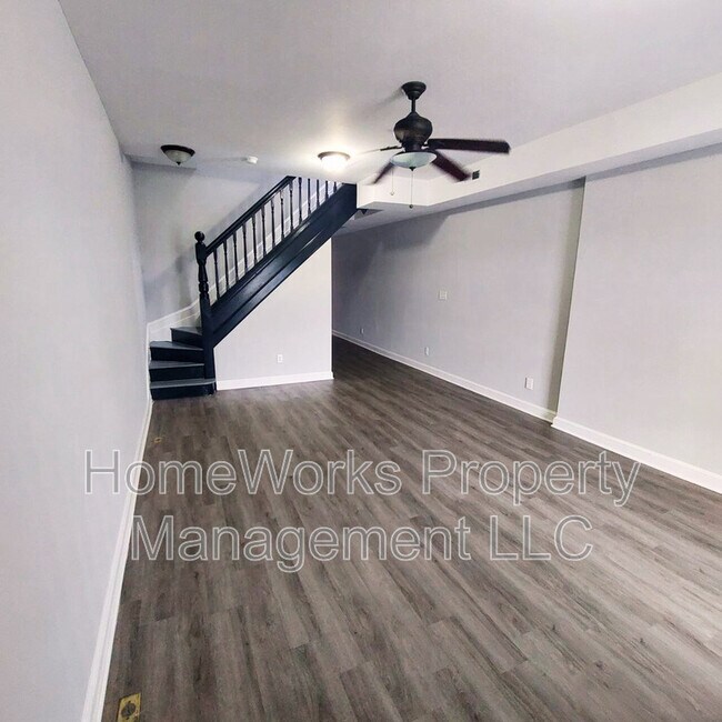 Foto del edificio - 1639 N Warwick Ave