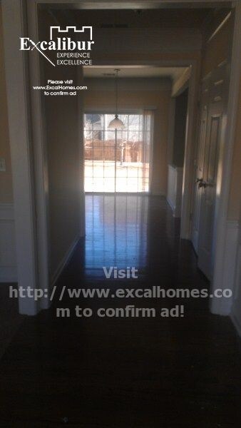Foto del edificio - BEAUTIFUL HOME WITH FENCED BACK YARD.