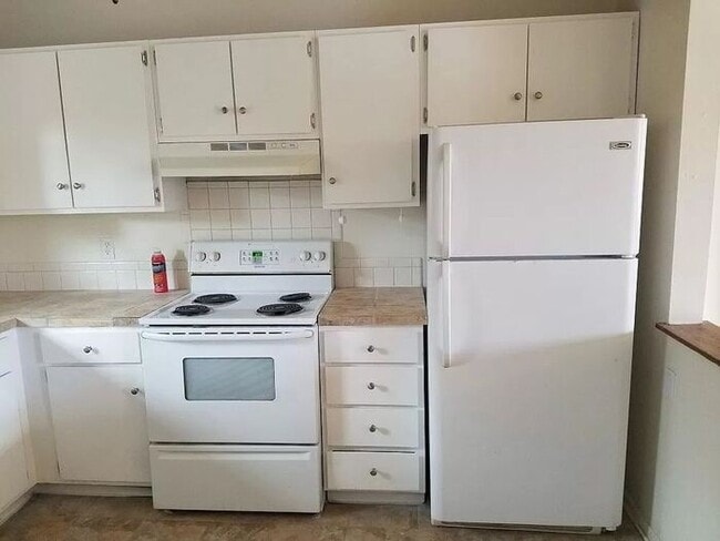 Foto del edificio - Beautiful 2 Bedroom Town Home! INCLUDED IN RENT: Water/Sewer/Gas/Trash