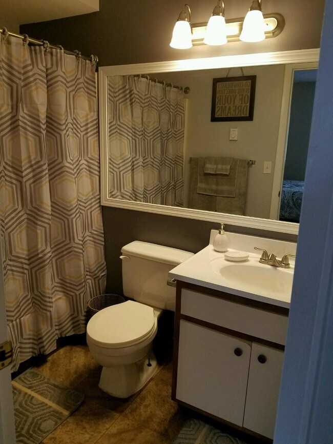 Foto del edificio - Ontario Village Apartments - 1229-5