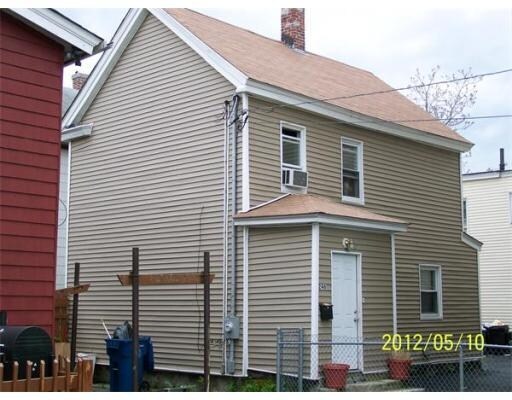 Building Photo - 246-258 Salem St