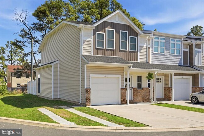 Building Photo - 126 Stella Ct