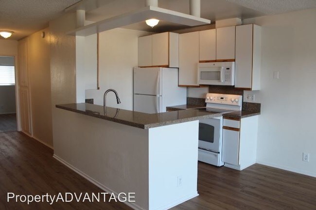 Building Photo - 2 br, 2 bath House - 102 Wisconsin Avenue #5
