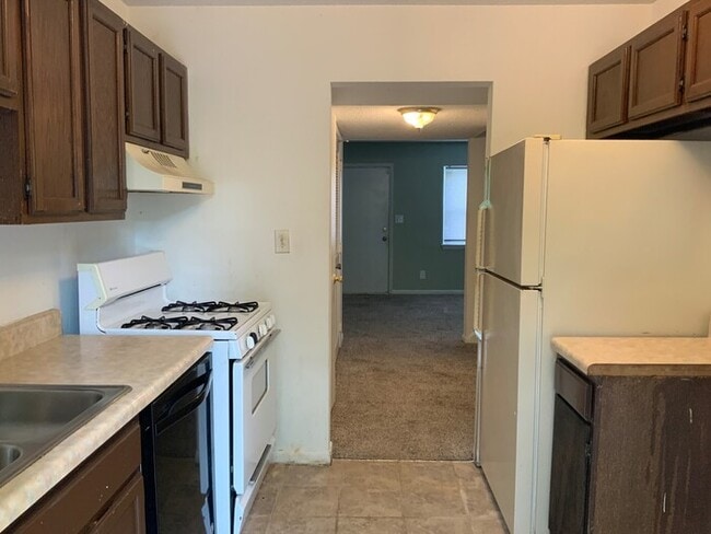 Building Photo - 3919 Overland Heights