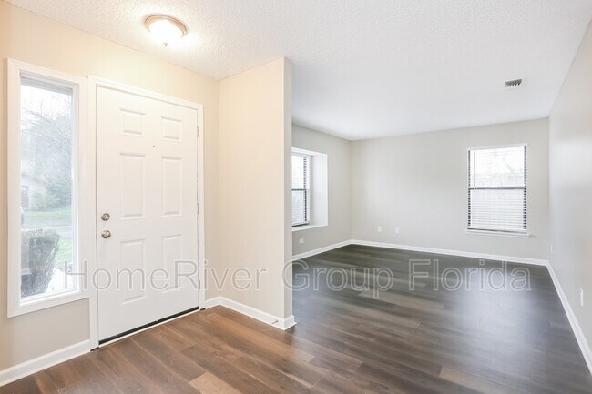 Foto del edificio - 6507 Diamond Leaf Ct S