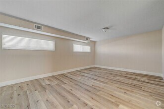 Building Photo - 6121 Edgewood Cir