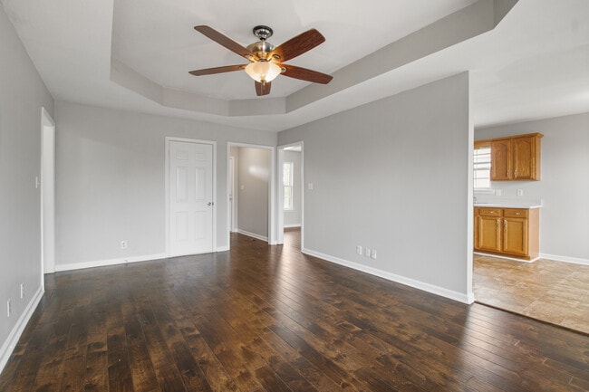 Building Photo - 1330 Burchett Dr