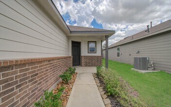 Building Photo - 2030 Brixham Bluff Ln